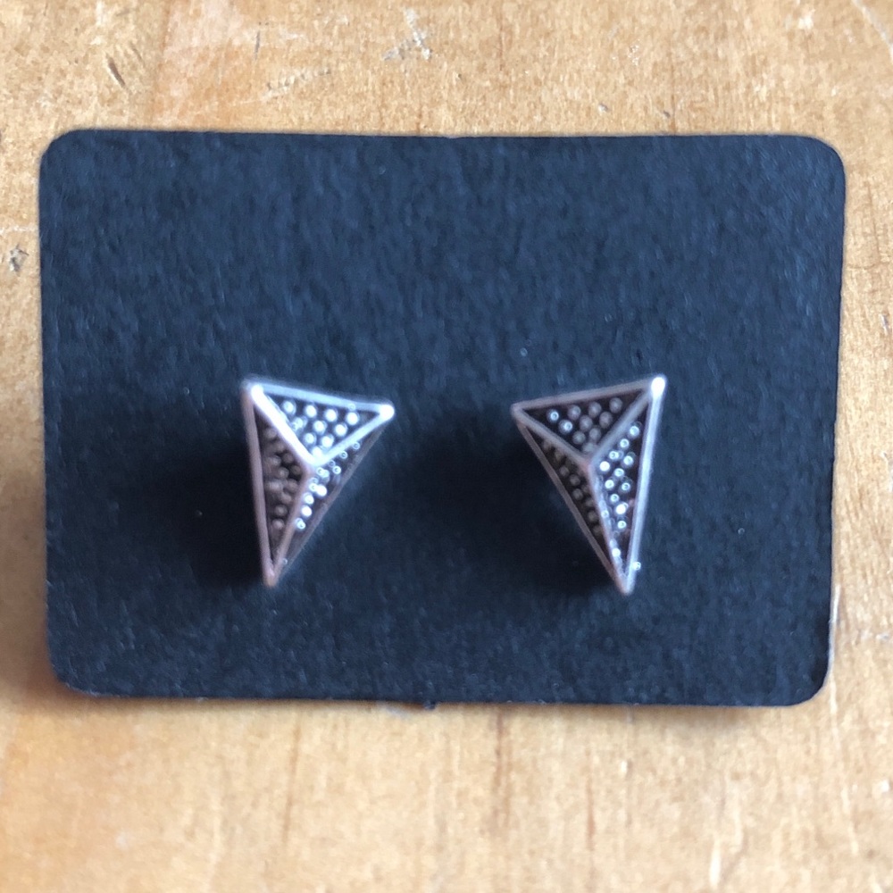 COPY - Earrings ($3 with any purchase)